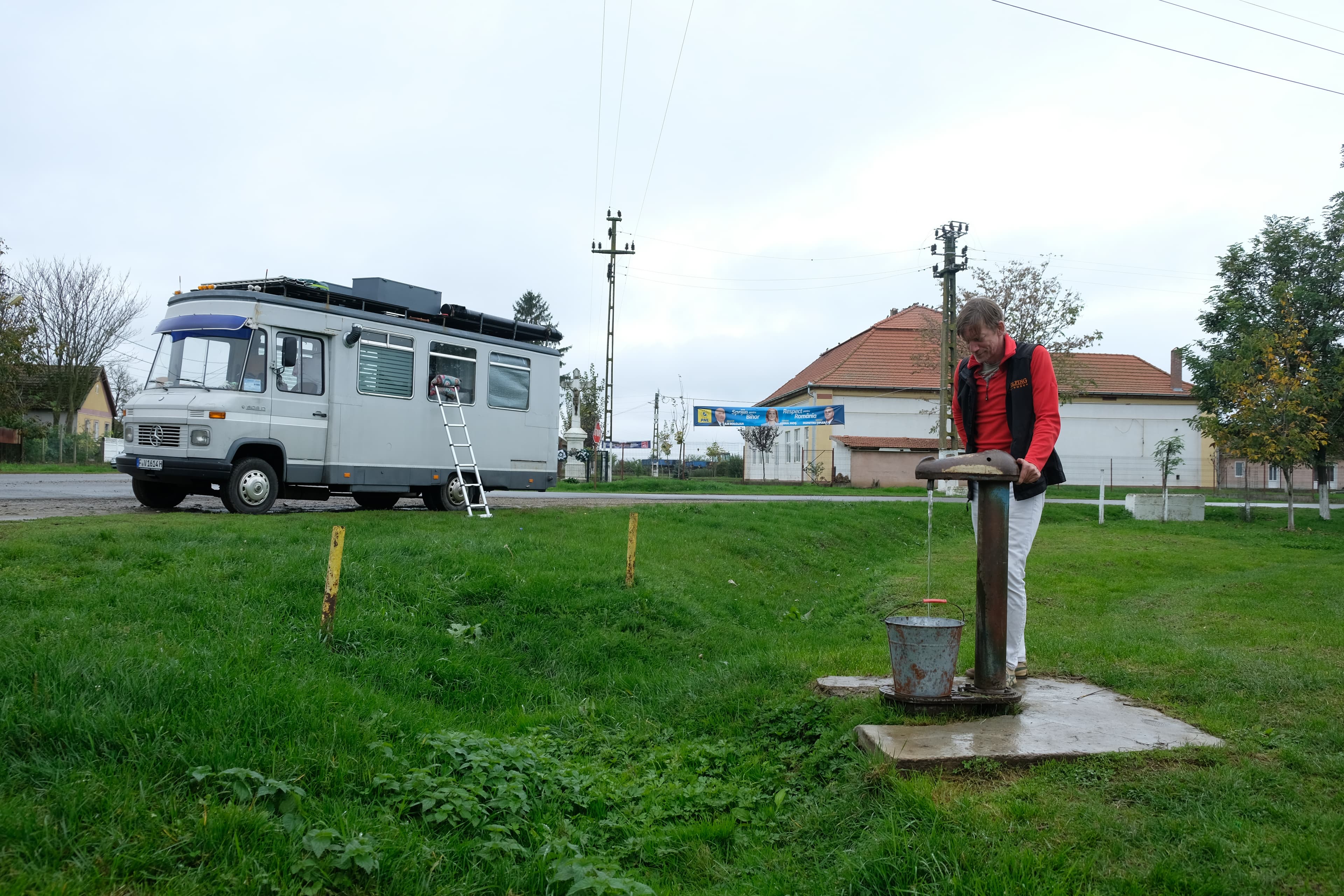 Wie man beim Wasserholen Rumänien entdeckt